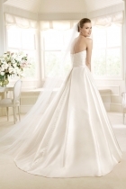Modello Melia | Abiti da sposa La Sposa 2013 | Salem Spose