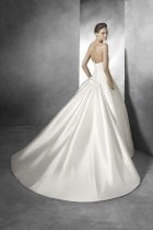 Modello Baronda | Collezione Pronovias Roma 