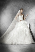 Modello Belia | Collezione Pronovias Roma 