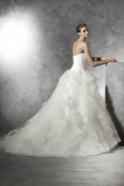 Modello Belia | Collezione Pronovias Roma 