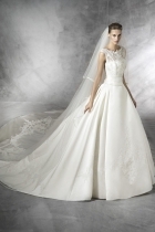 Modello Laudin | Collezione Pronovias Roma 