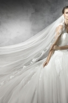 Modello Pramola | Collezione Pronovias Roma 