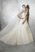 Modello Tamia | Collezione Pronovias Roma 