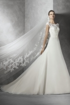 Modello Taylor | Collezione Pronovias Roma 