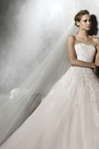 Modello Tosha | Collezione Pronovias Roma 