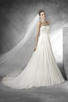 Modello Treviso | Collezione Pronovias Roma 