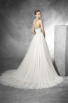 Modello Treviso | Collezione Pronovias Roma 