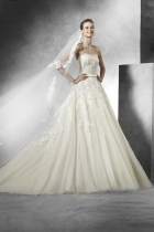 Modello Trey | Collezione Pronovias Roma 