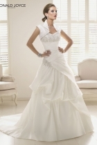 Modello 66001 | Abiti da sposa Ronald Joyce 2013 | Salem Spose