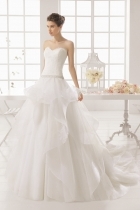 Modello Medievo | Abiti da sposa Rosa Clar Collezione Aire